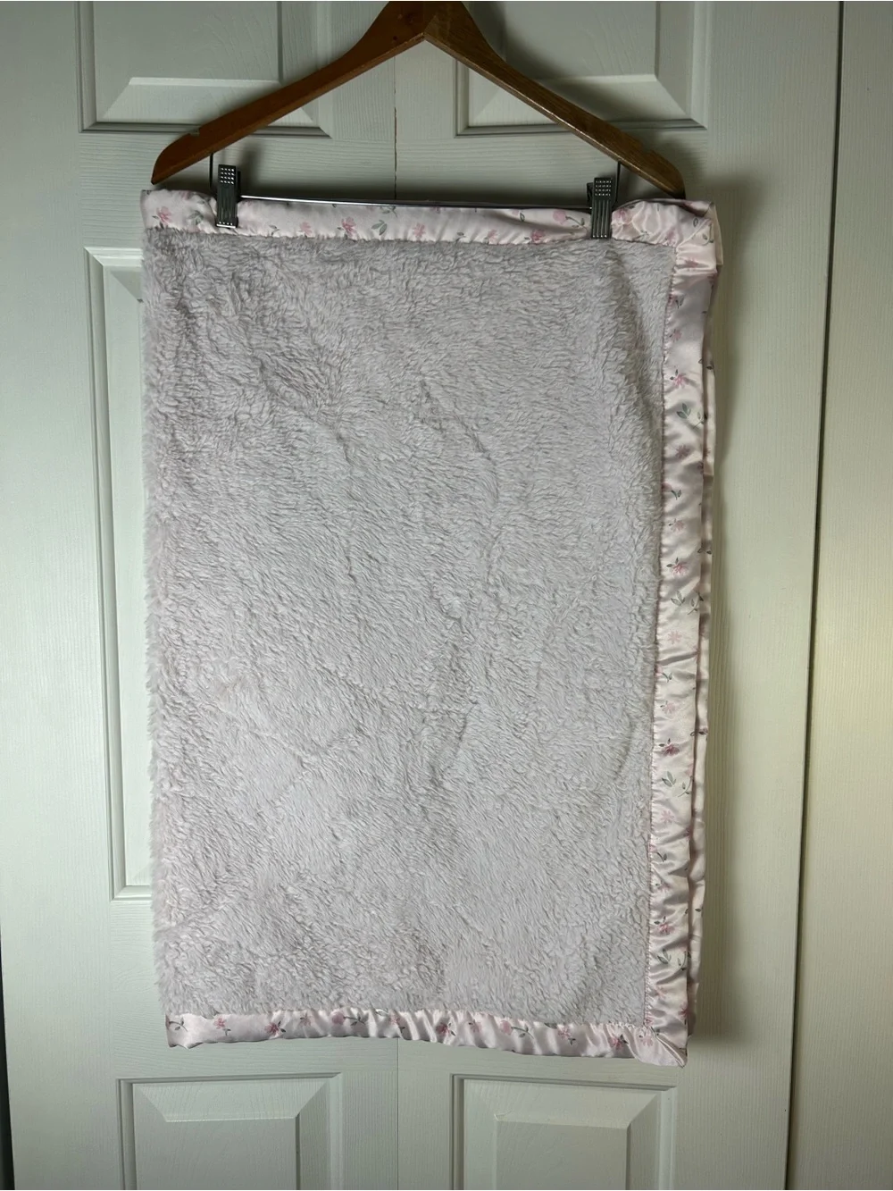 Modern Moments by Gerber Pink Floral Baby Blanket Satin Silky Edge Trim Flower